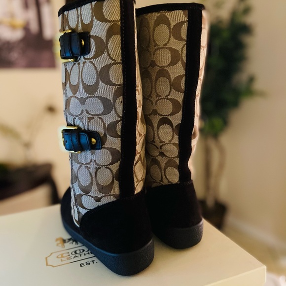 Coach Boots - Picture 3 of 4